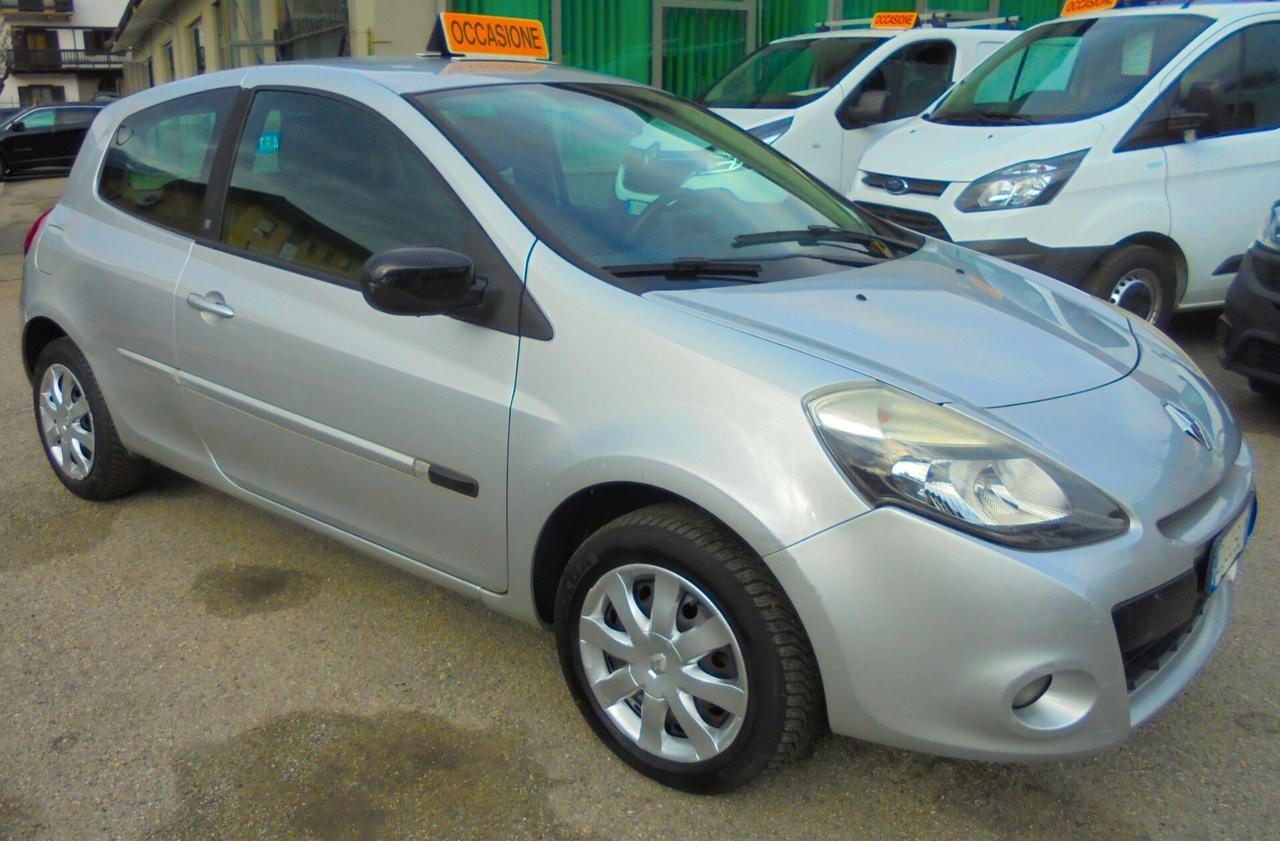 Renault Clio 1200 75 CV 20TH ANNIVERSARY