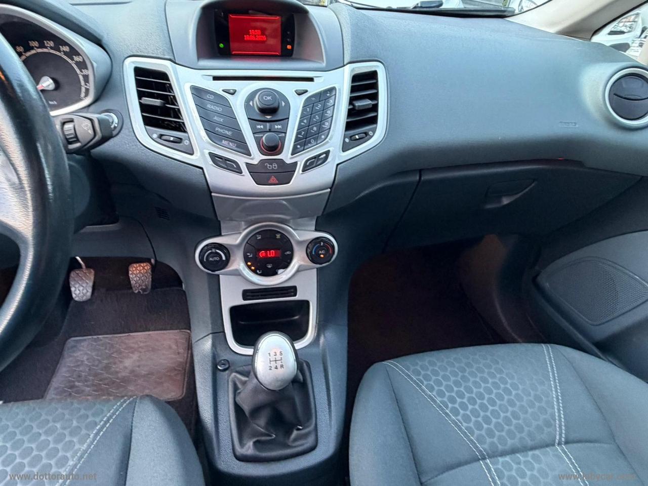 FORD Fiesta 1.6 TDCi 95 CV 5p. Titanium