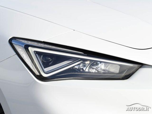 SEAT Leon Sportstourer 1.5 TGI DSG Business FULL LED, Navi