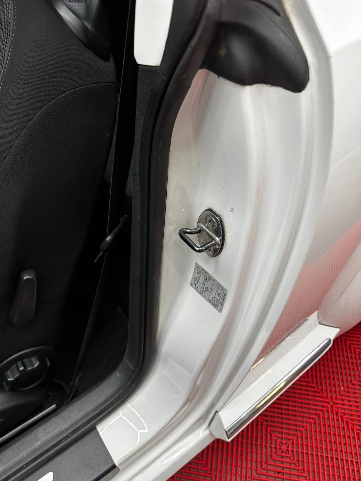 Volkswagen Maggiolino 1.6 TDI Design