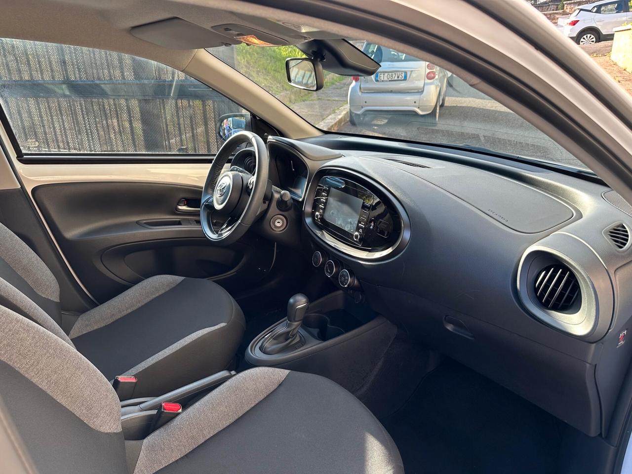 Toyota Aygo X C.AUT. 5 porte Active 04/23 KM.18586