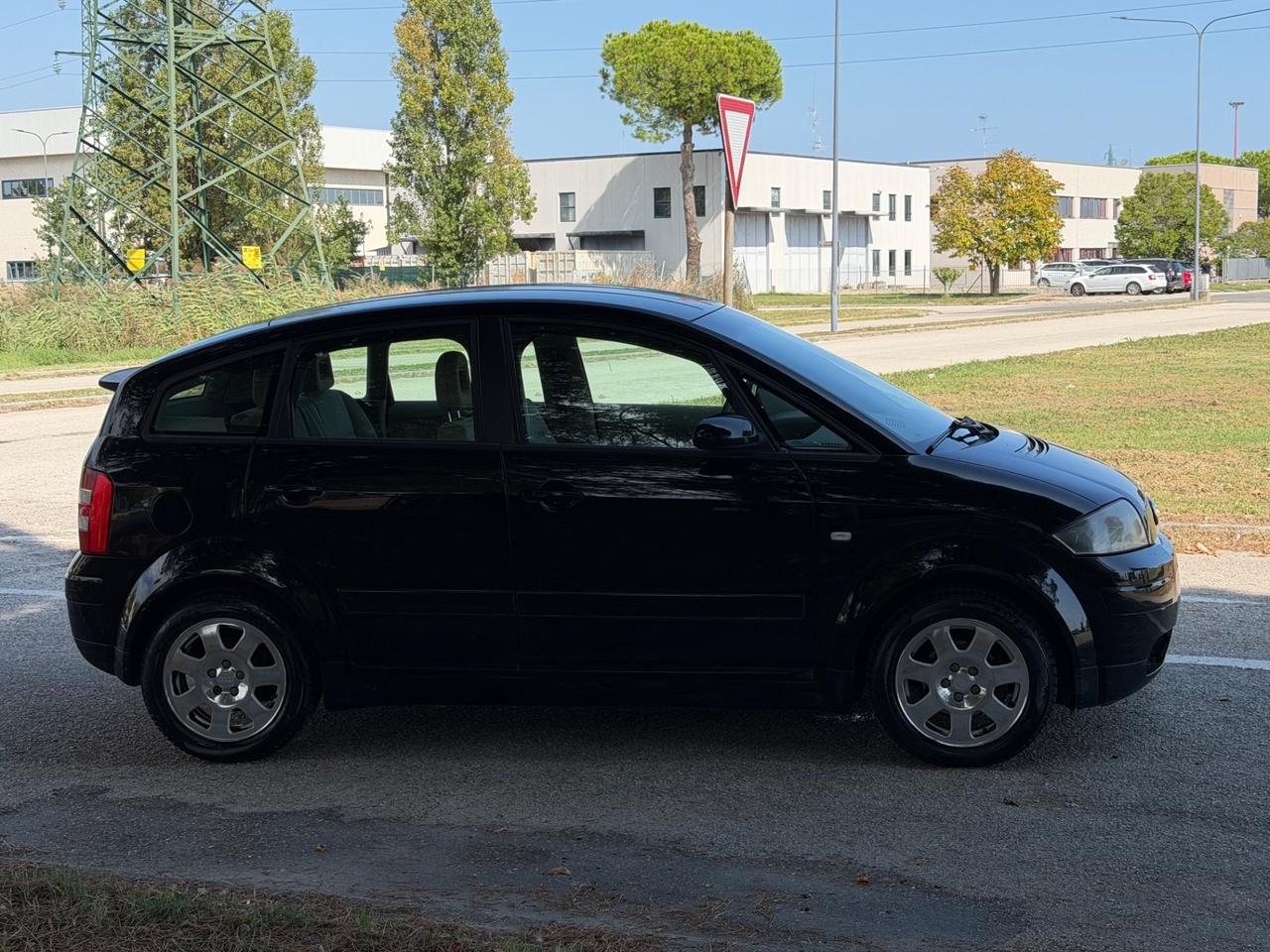 Audi A2 1.4 16V Top