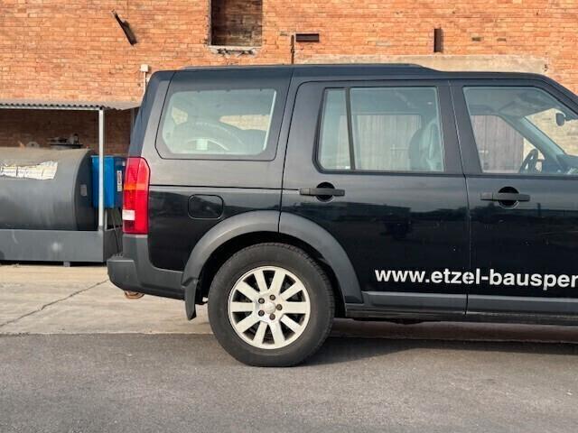 Land Rover Discovery 3 4.4 V8 HSE (VEICOLO SOLO PER COMMERCIANTI)