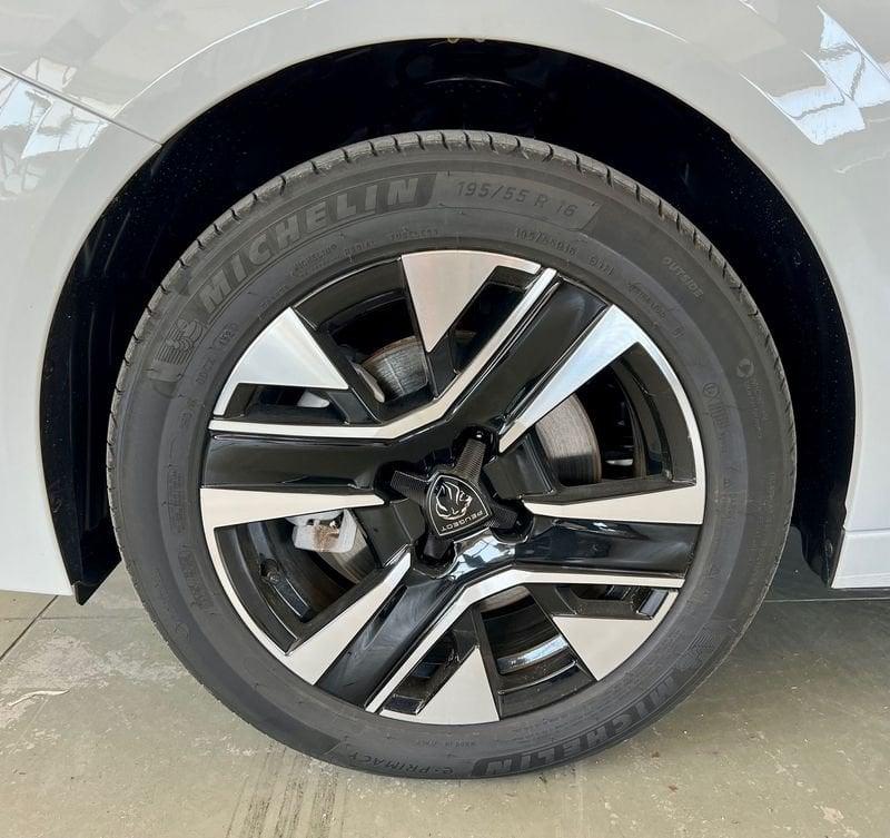 Peugeot 208 208 Hybrid 100 e-DCS6 Allure