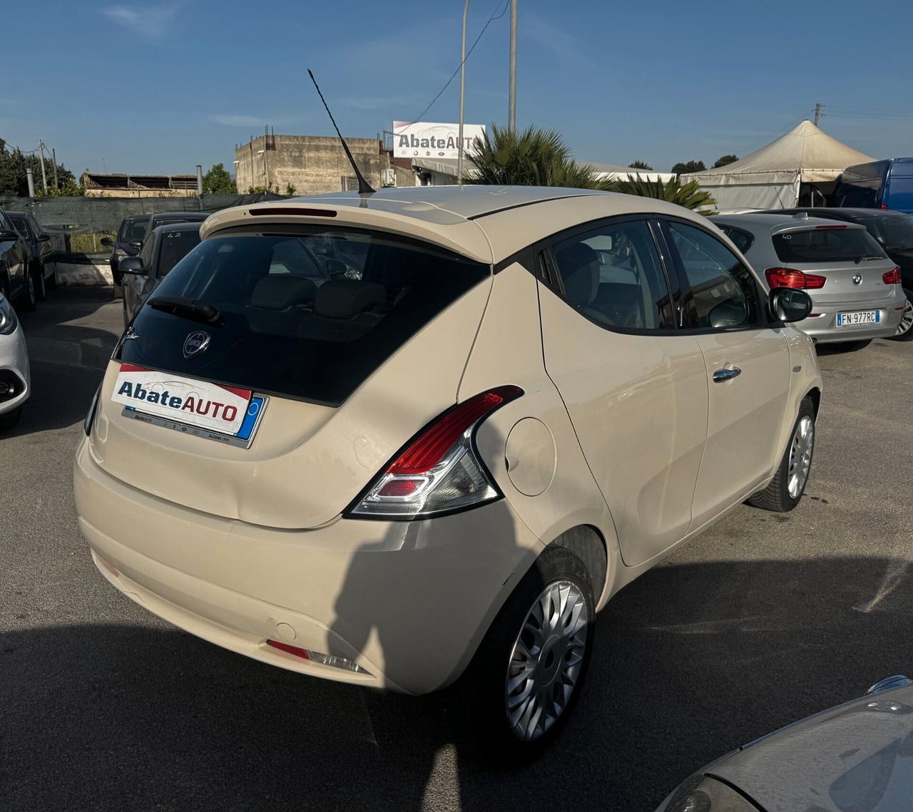 Lancia Ypsilon 1.2 69 CV Silver