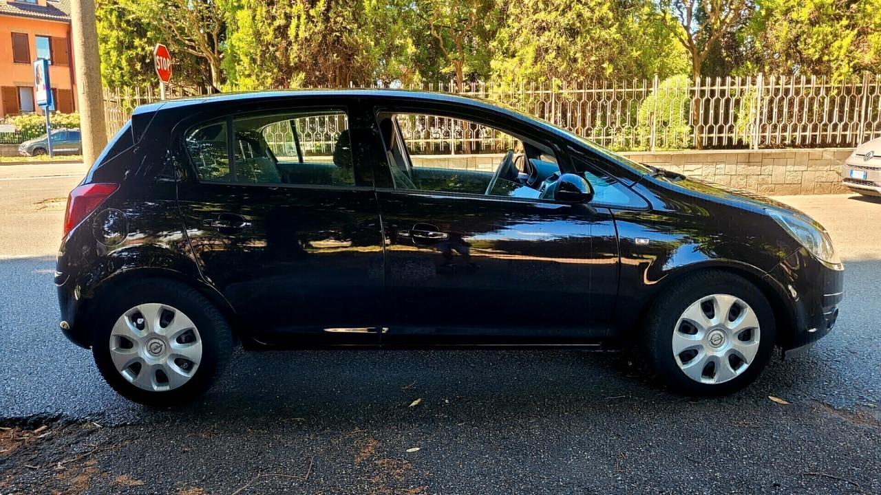 Opel Corsa 1.2 80CV 5 porte GPL-TECH Edition