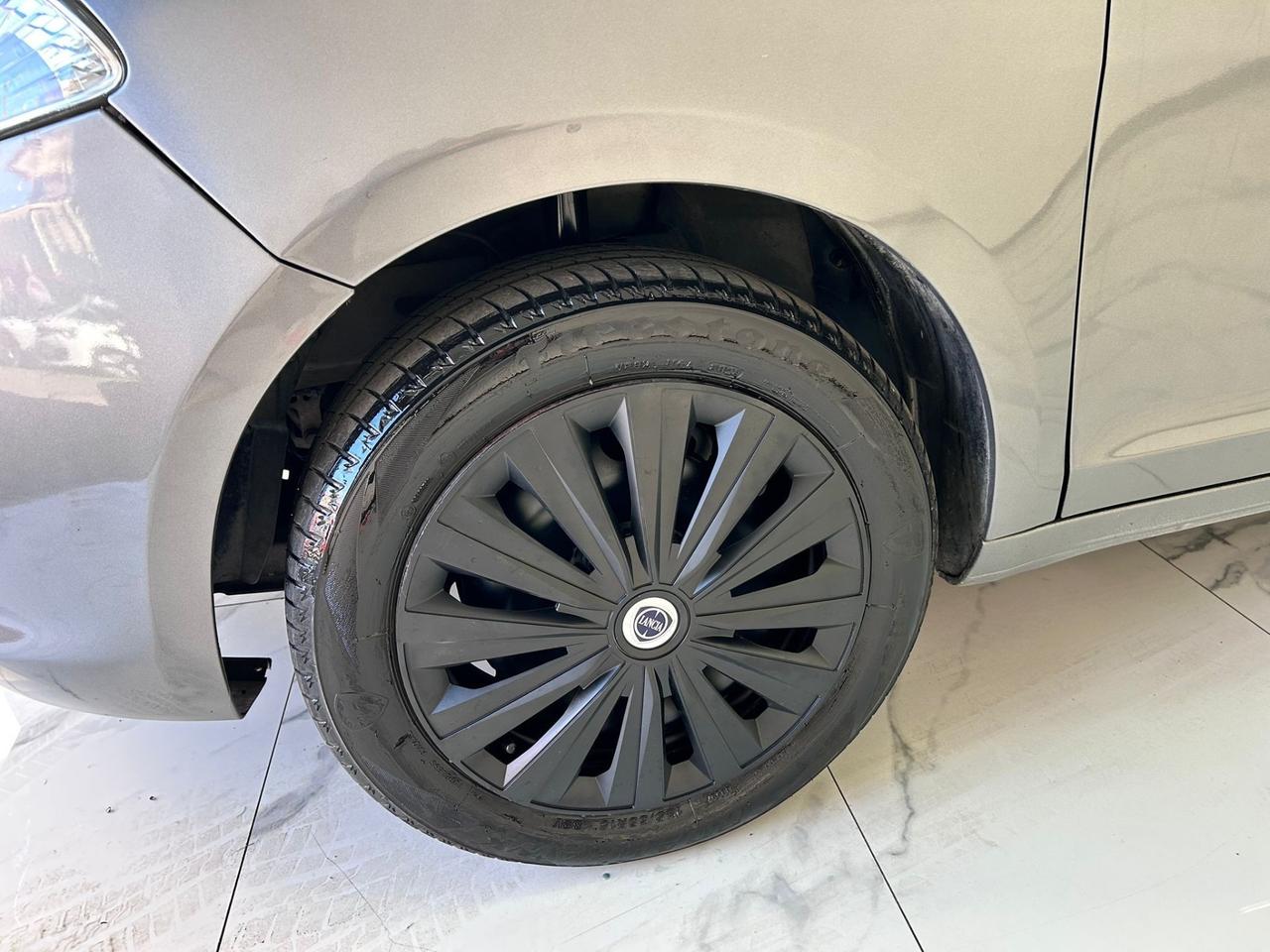 Lancia Ypsilon 1.3 MJT 16V 95 CV 5 porte -GARANTITA-2015