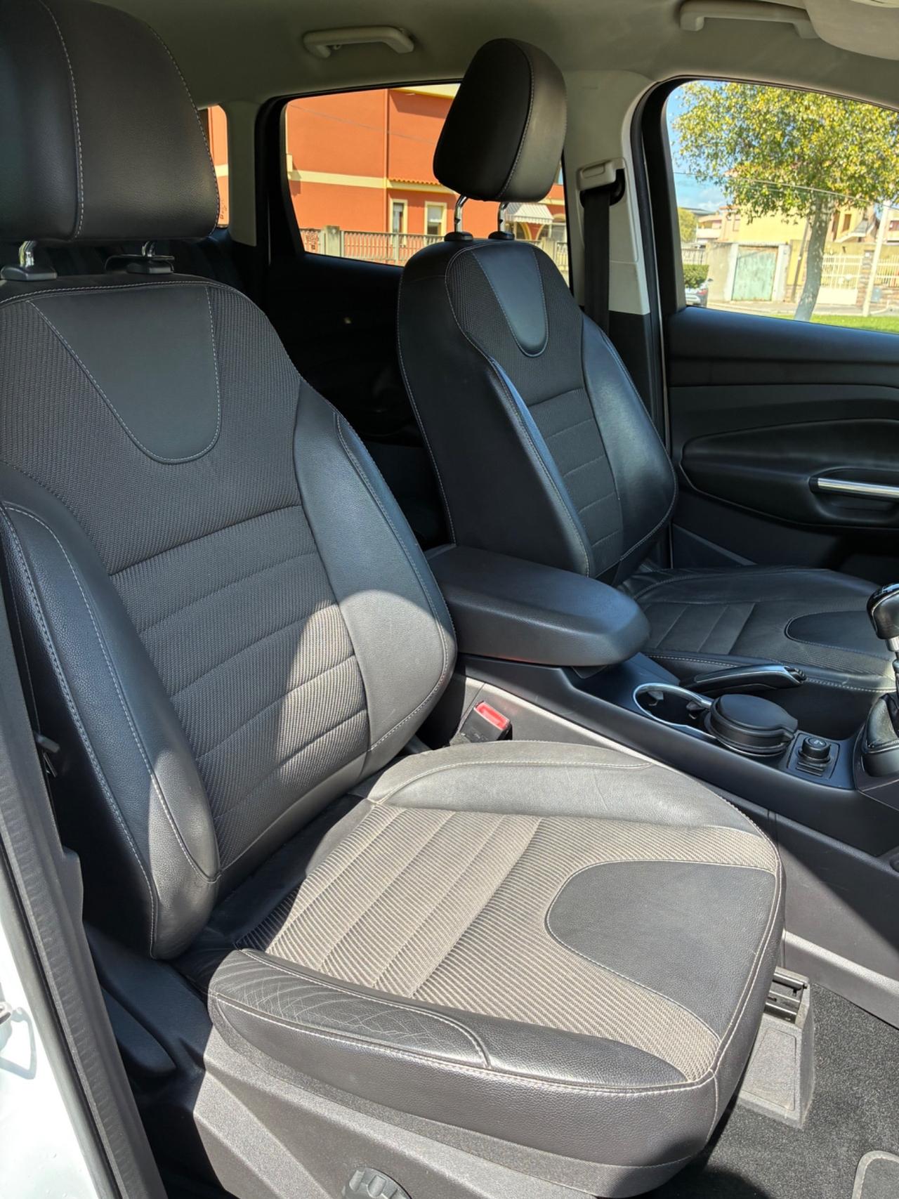 Ford Kuga 2.0 TDCI 120 CV S&S 2WD Titanium