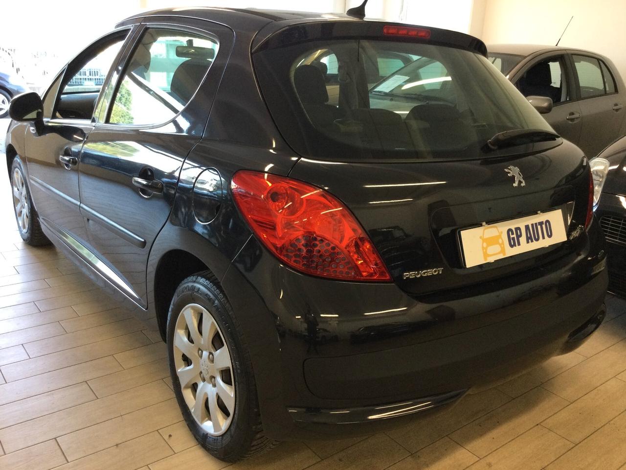 Peugeot 207 1.4 VTi 95CV 5p. X Line ECO GPL