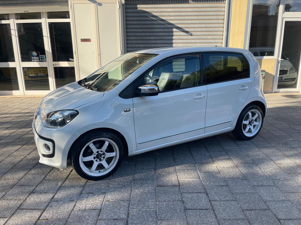 Volkswagen up! 1.0 75 CV 5p. high