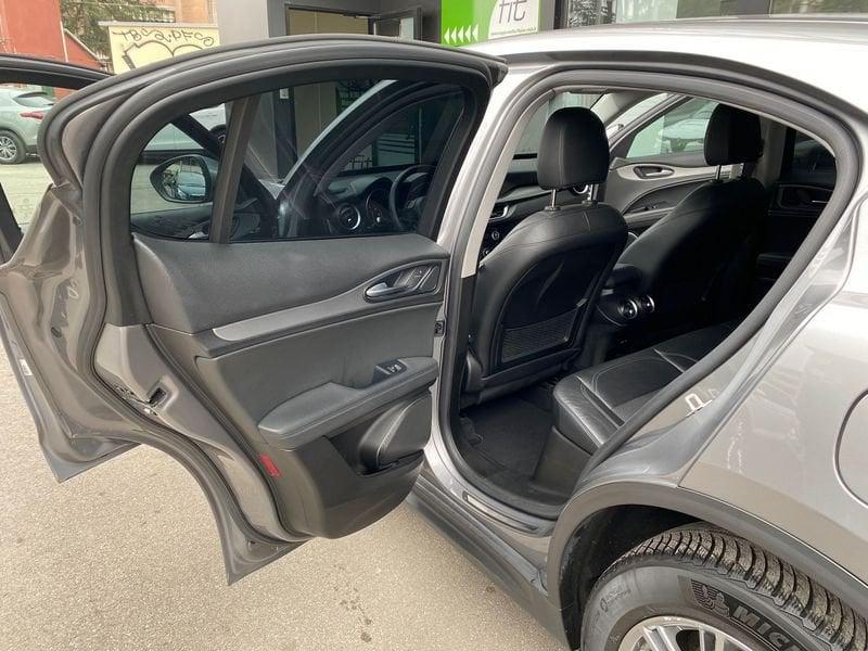 Alfa Romeo Stelvio 2.2 Turbodiesel 210 CV AT8 Q4 Executive