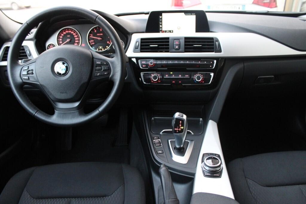 BMW 318d Berlina Aut. 150CV *FULL LED