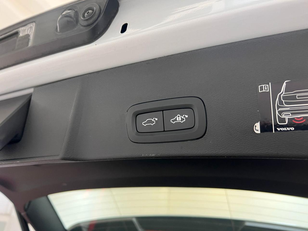 Volvo XC40 T2 Geartronic Momentum GPL