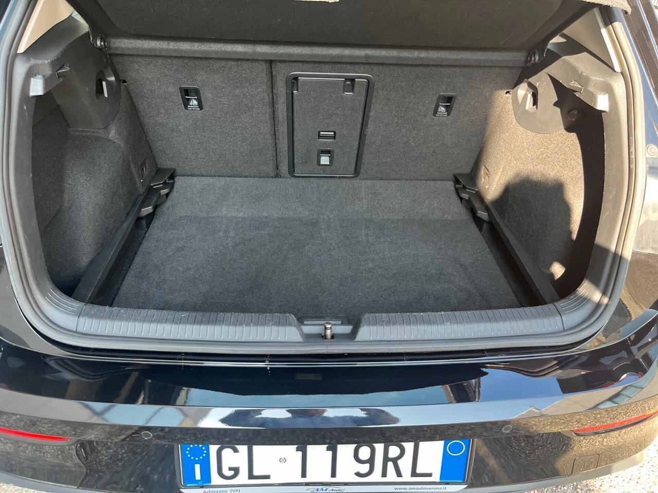 Volkswagen Golf 2.0 TDI DSG 10/2022 **km 80020**