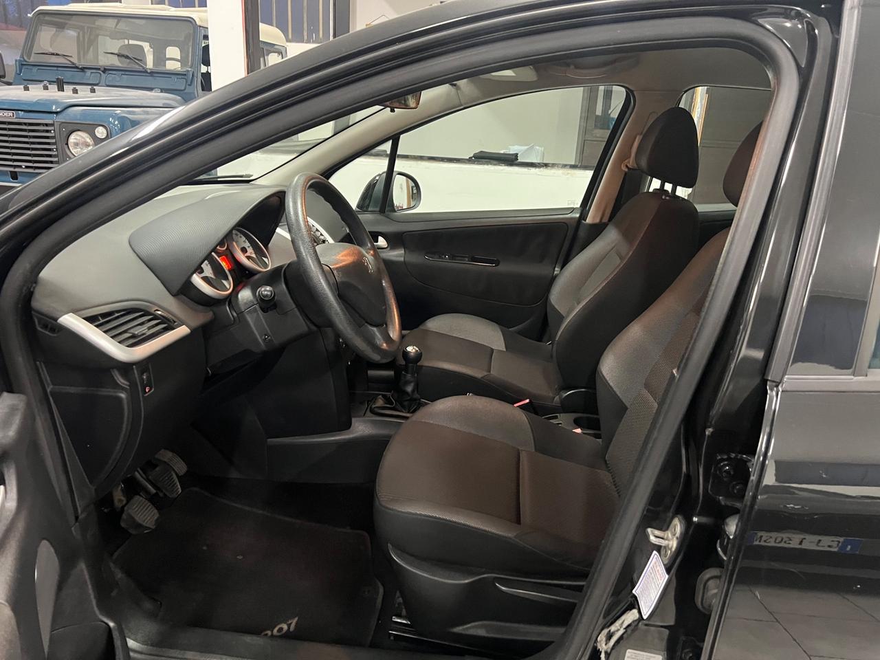 Peugeot 207 1.4 8V 75CV 5p. X Line