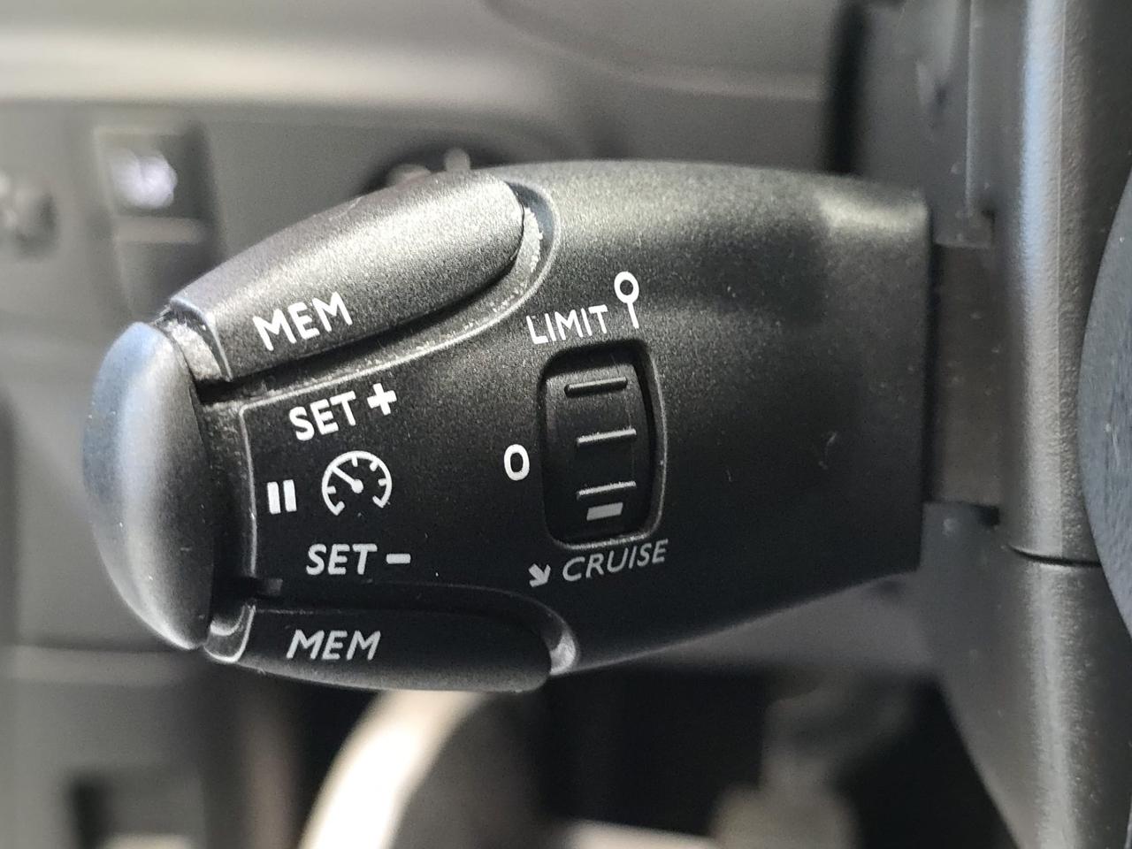 Citroen C3 PureTech 82 Shine 2017 NEOPATENTATI