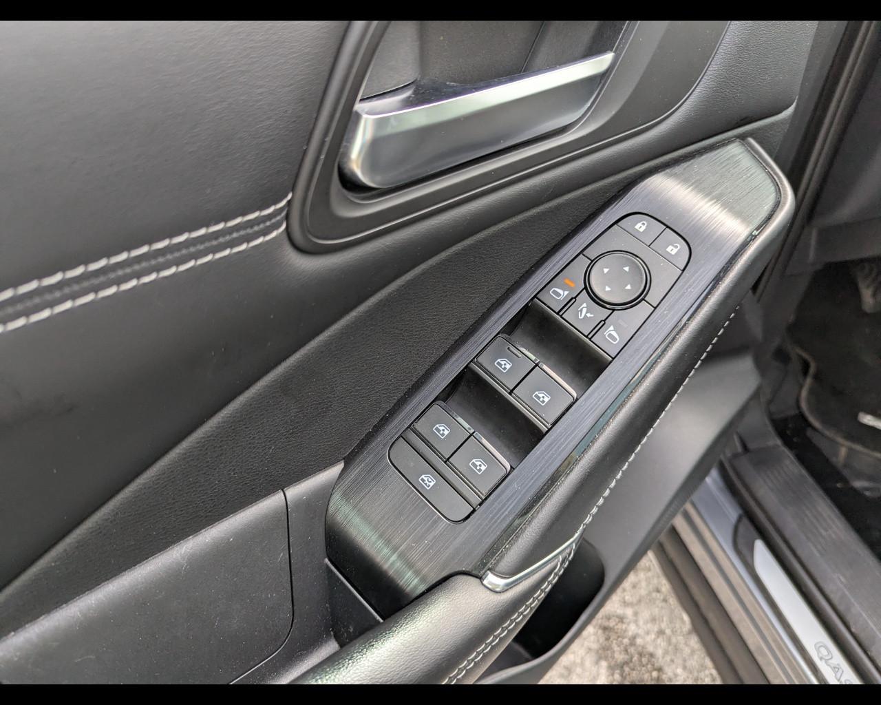 NISSAN Qashqai 3ª serie - Qashqai MHEV 140 CV N-Connecta