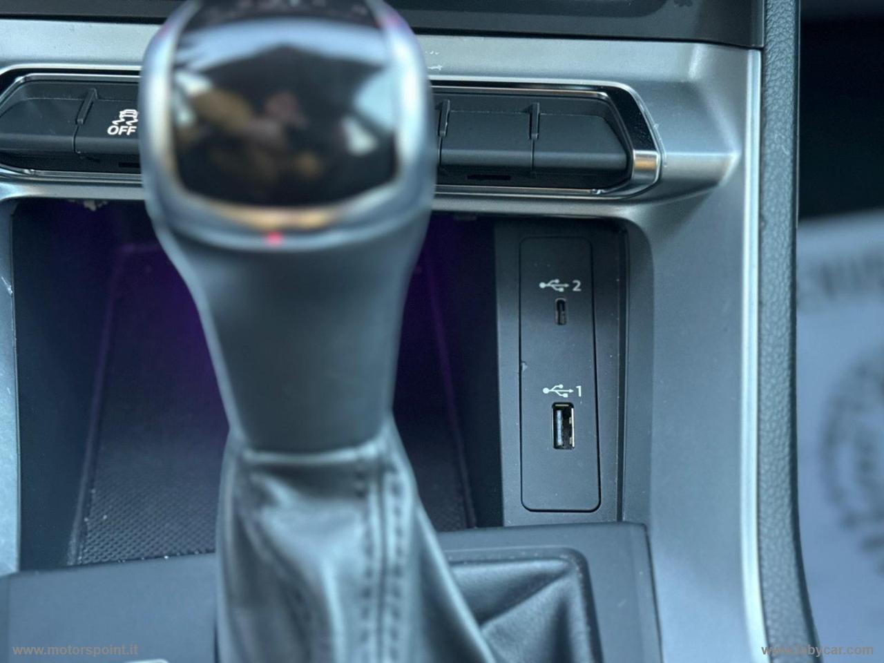 AUDI Q3 35 TDI S tronic Business