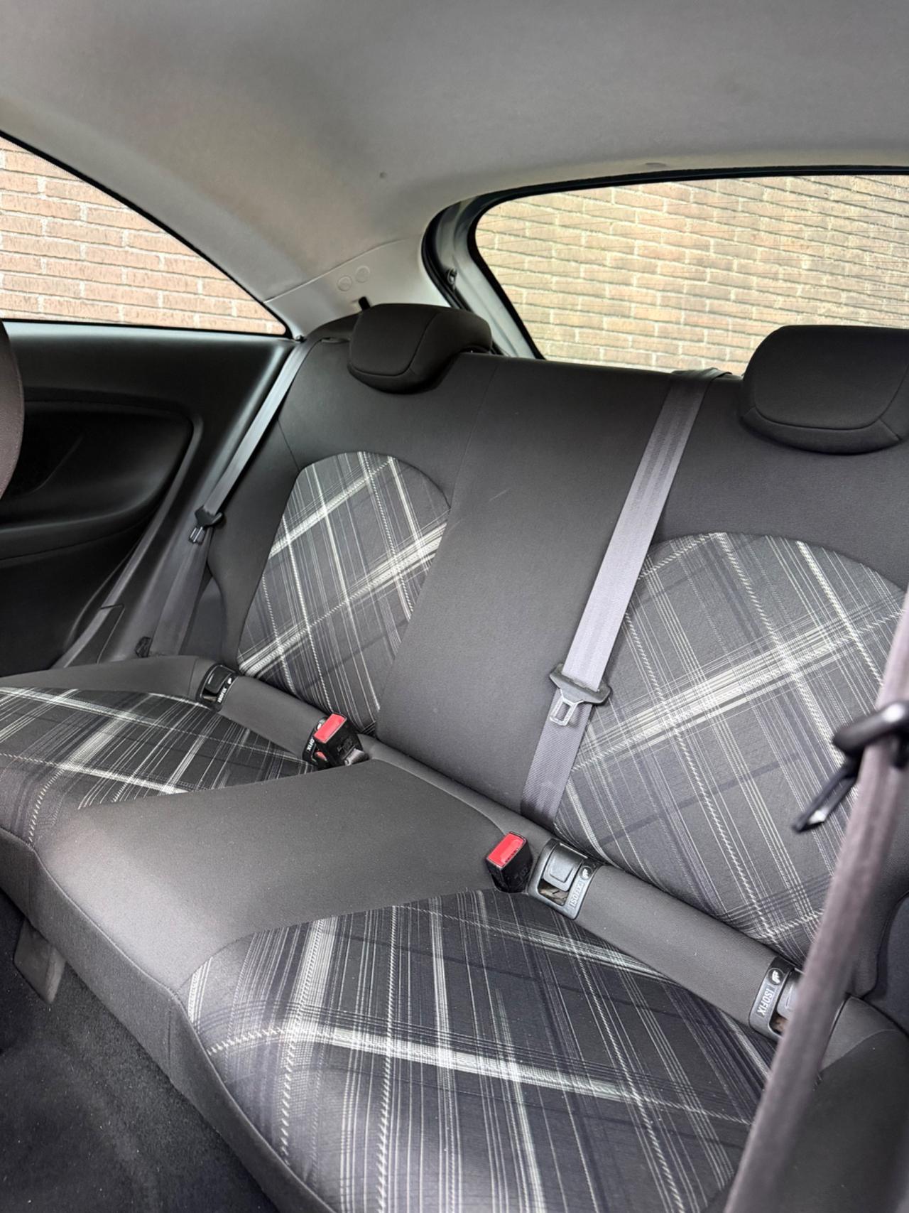 Opel Corsa 1.3 CDTI Coupé b-Color