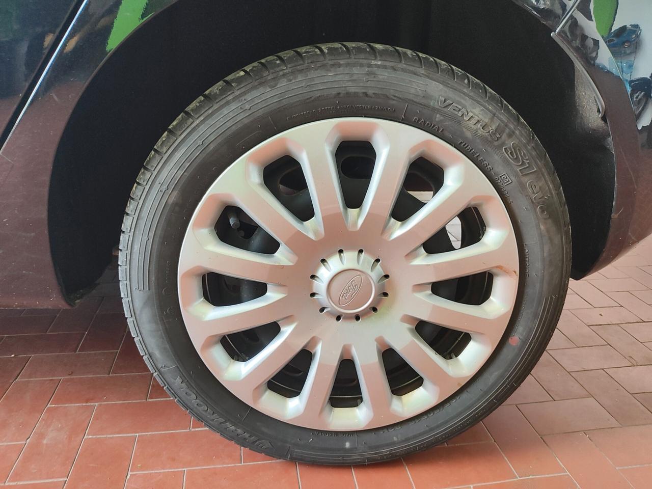 FORD FIESTA 23.000KM NEOPATENTATI