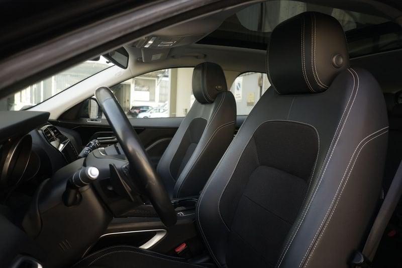 Jaguar F-Pace Jaguar F-Pace 2.0 D 180 CV AWD aut. R-Sport Unicoproprietario