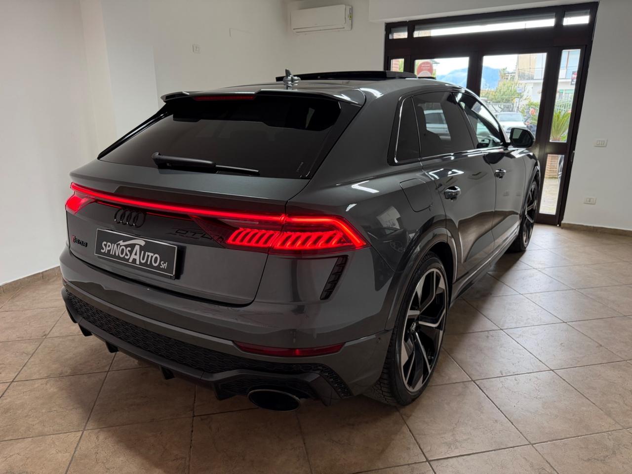 Audi Q8 RS TFSI V8 quattro tiptronic