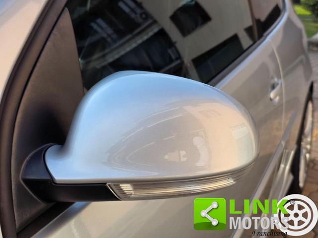 VOLKSWAGEN Golf 3.2 VR6 4mot. 3p. DSG R32