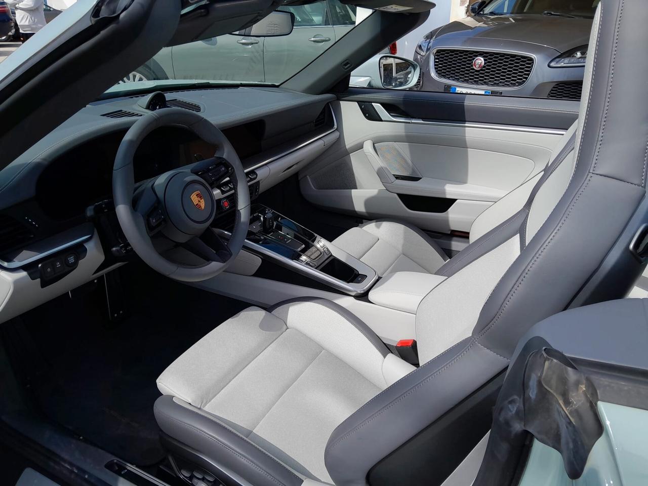 Porsche 911 Carrera Cabriolet