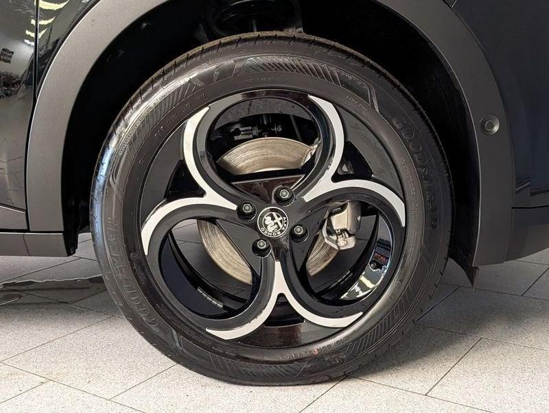 Alfa Romeo Junior Hybrid 145cv SPECIALE (Pack TECHNO)