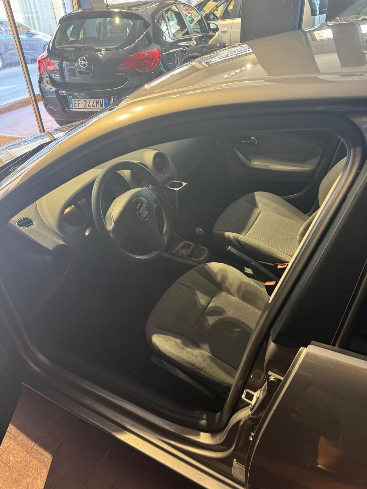 Seat Ibiza 1.4 16V 5p. Signo