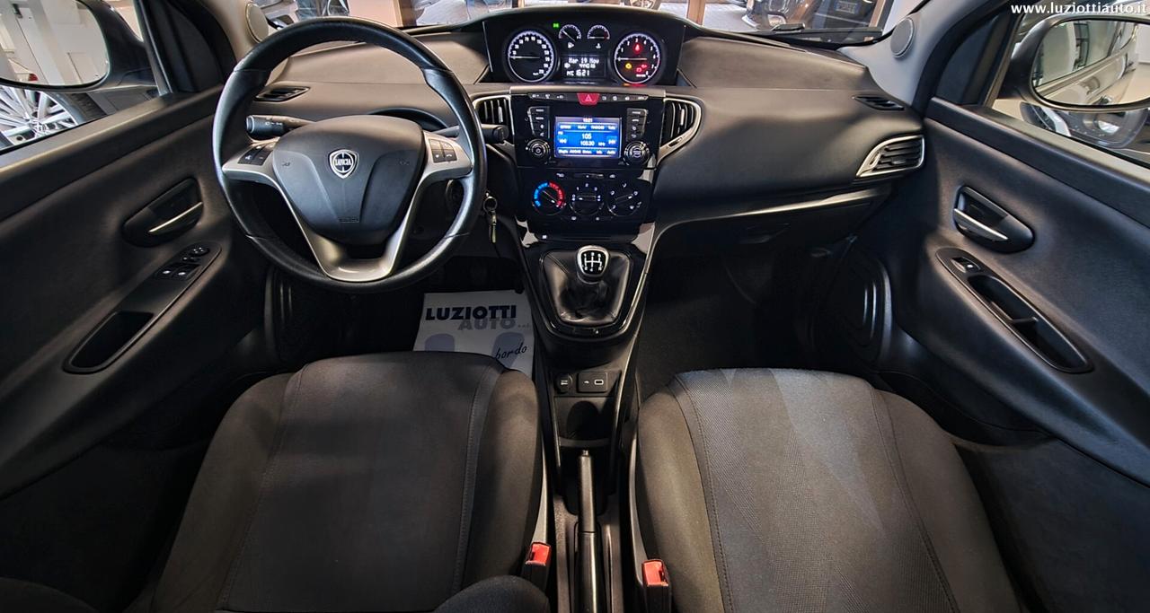 Lancia Ypsilon 1.2 69 CV 5 porte S&S Gold