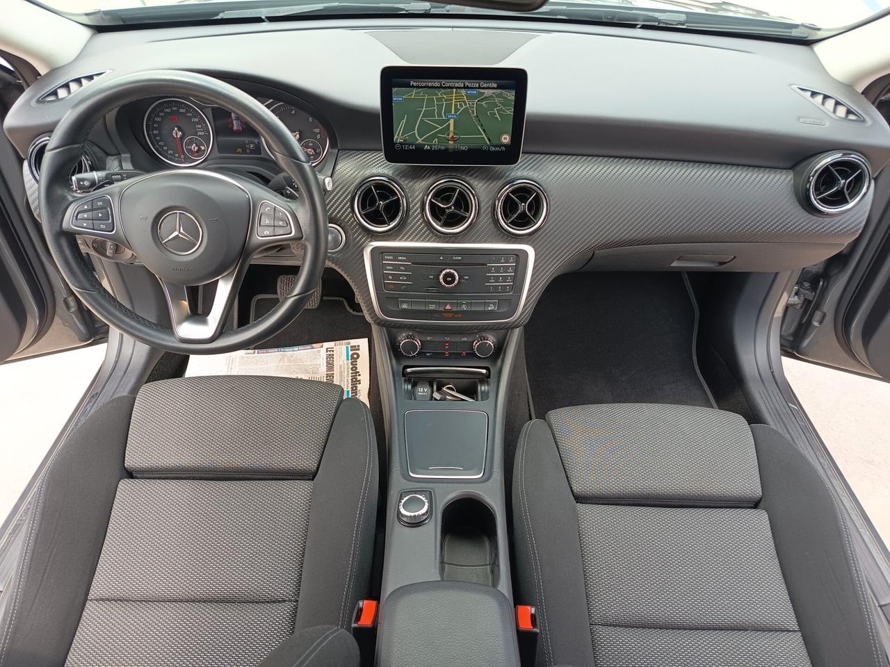 Mercedes-benz GLA 200 d Automatic 4Matic Business