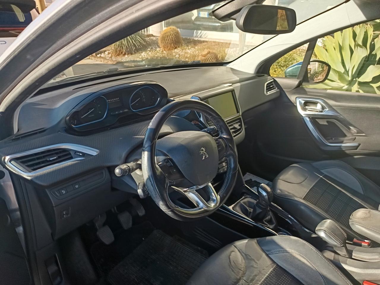 Peugeot 2008 BlueHDi 100 Allure