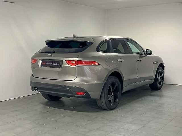 Jaguar F-PACE 2.0 D 180 CV aut. R-Sport