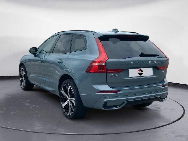 VOLVO XC60 2.0 b4 R-DeSiGn AwD AuTo