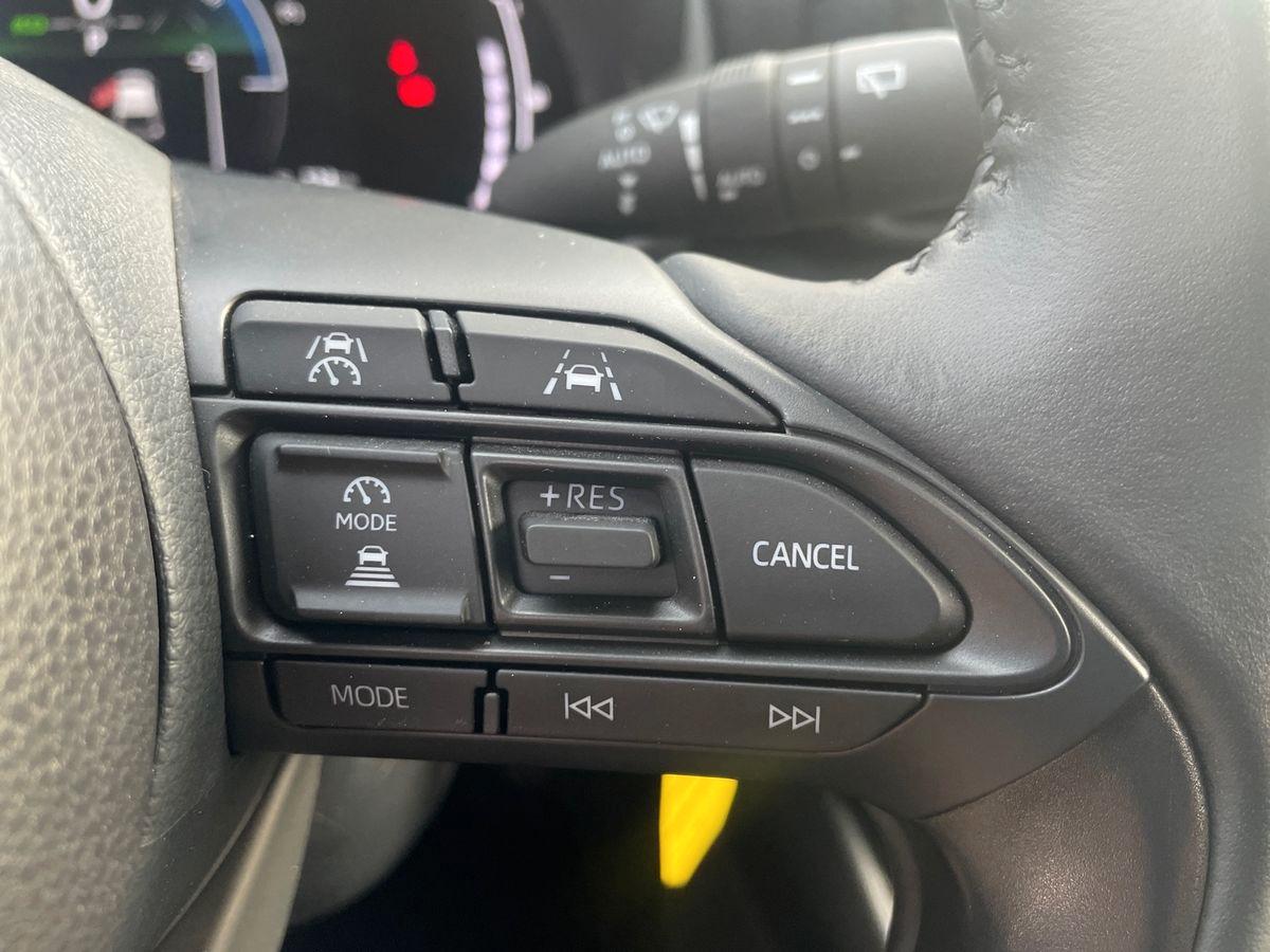 TOYOTA Yaris IV 2020 - Yaris 1.5h Trend