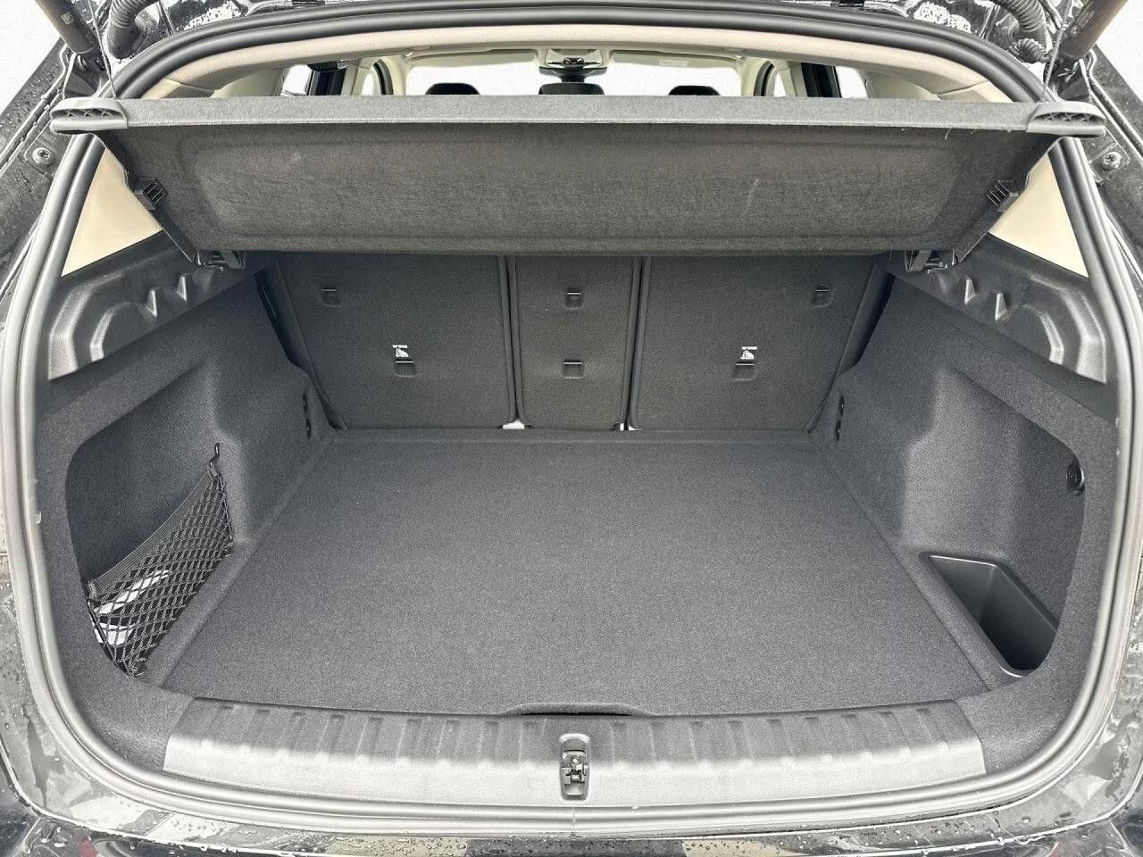 Bmw X1 sDrive20i AHK,AdapLED,Hifi,Camera,KomZu,Live+