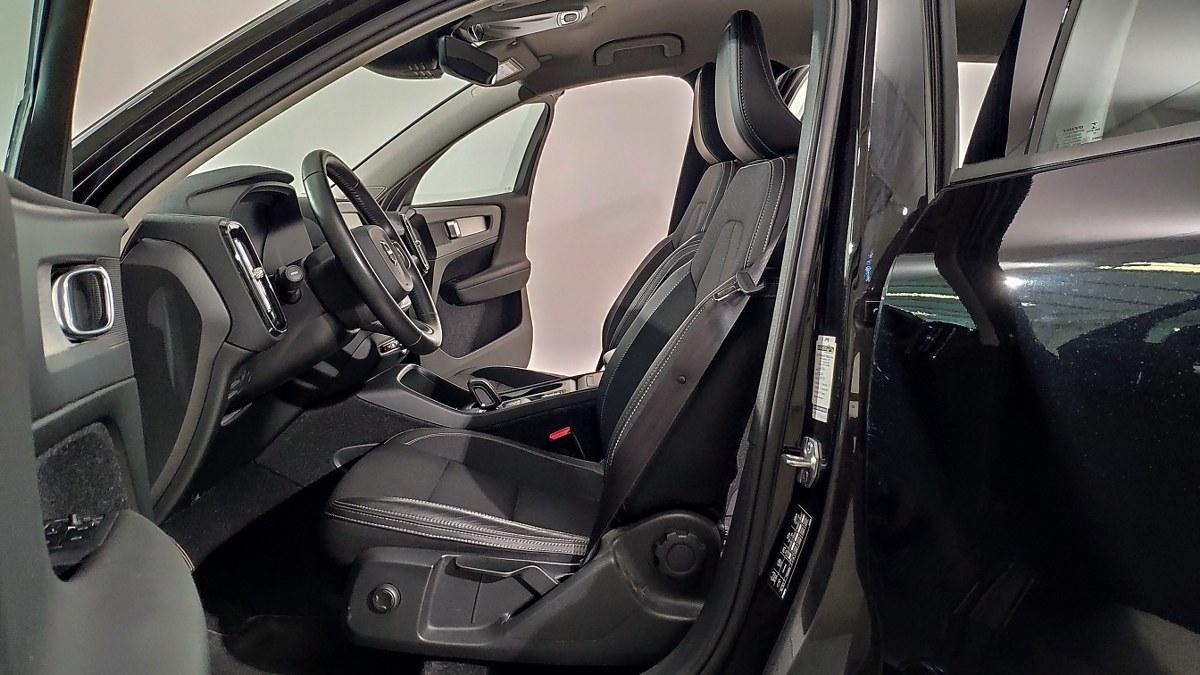 VOLVO Xc40 D3 Awd Geartronic Momentum