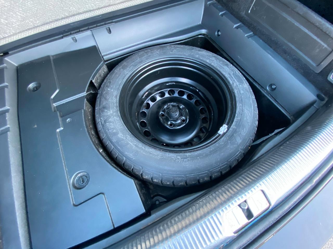 VOLKSWAGEN Passat SW 2.0 TDI UNIPRO'