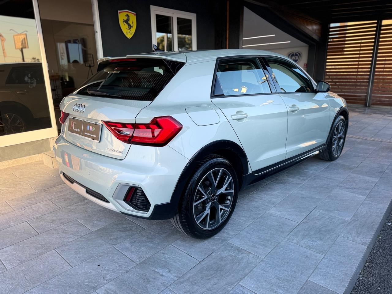 Audi A1 allstreet 30 TFSI Identity Contrast