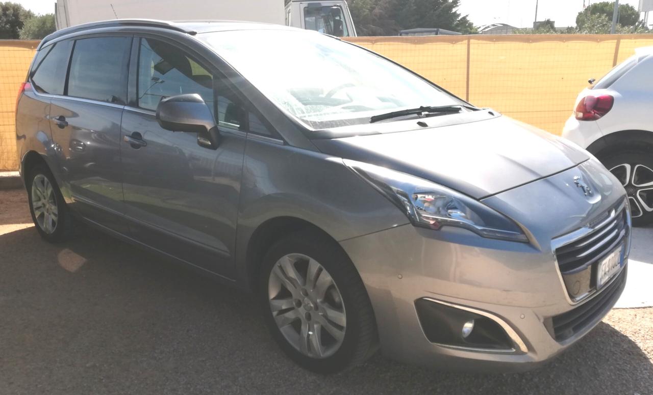 Peugeot 5008 7 posti