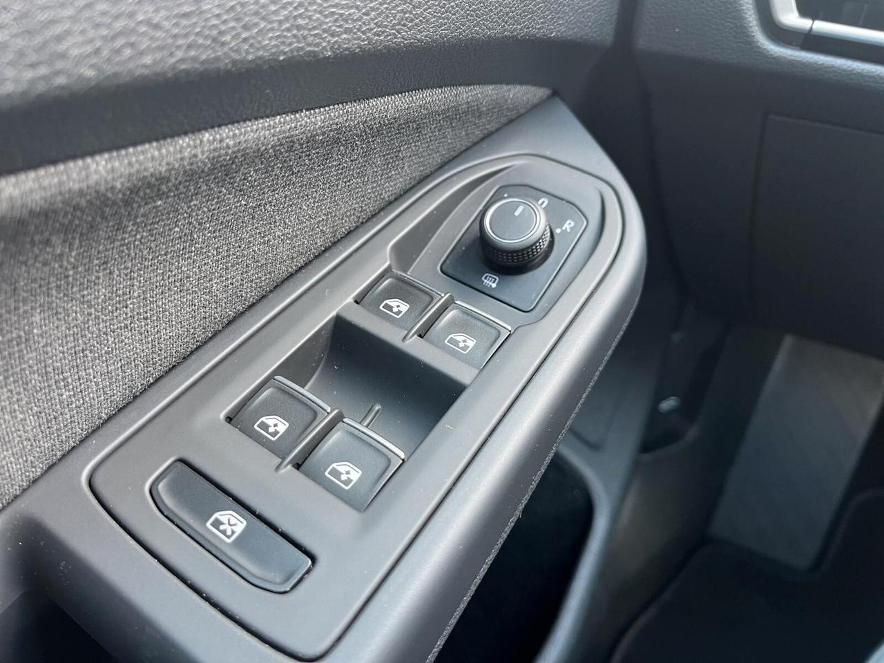 Volkswagen Golf 2.0 TDI DSG 116 CV