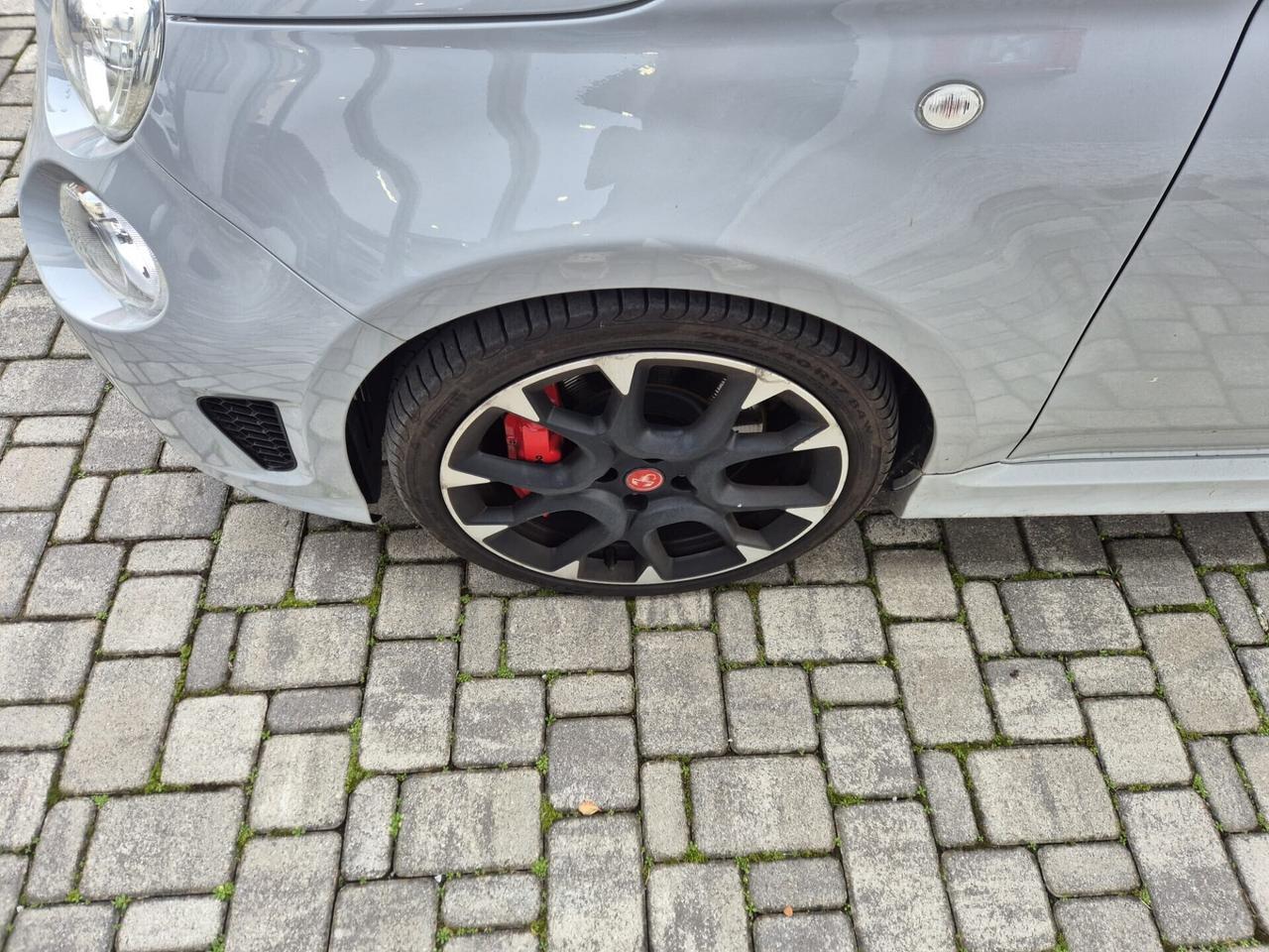 Abarth 595 1.4 Turbo T-Jet 70th 180 CV Competizion