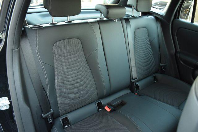 MERCEDES-BENZ GLA 200 d Automatic Business Extra