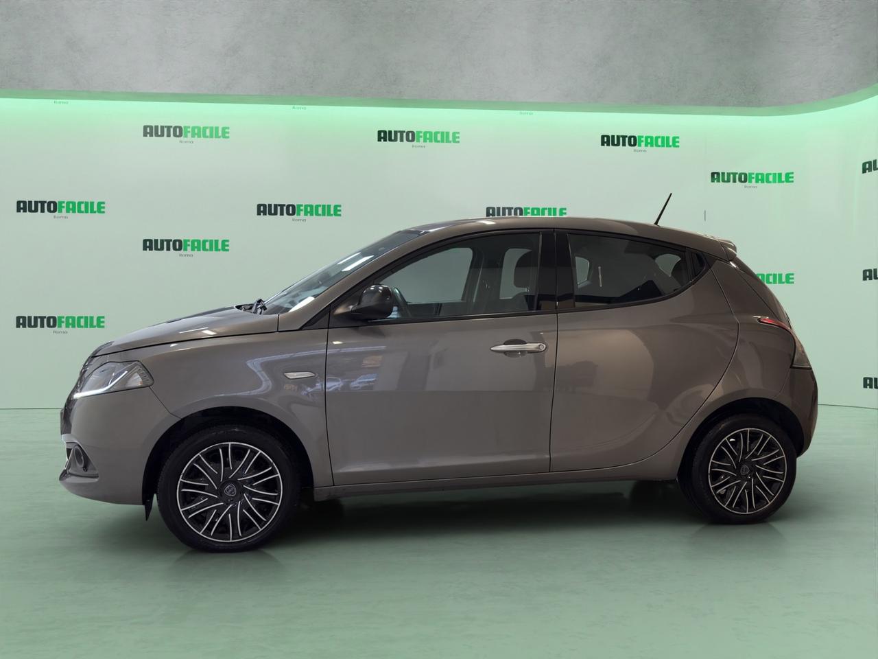 Lancia Ypsilon 1.0 FireFly Hybrid Gold