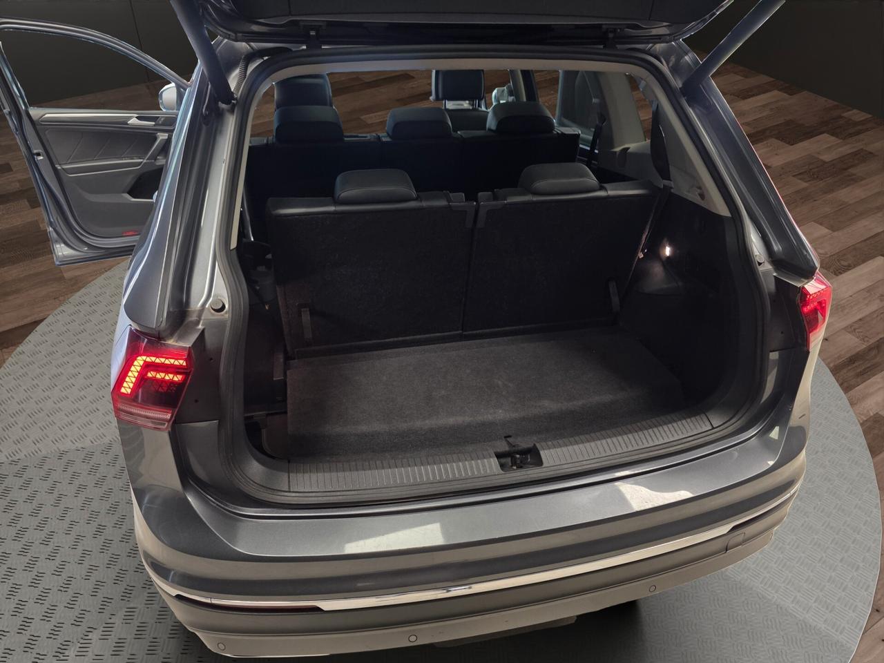 VolkswagenTiguan Allspace 2.0 TDI Advanced 7 Posti