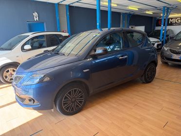 Lancia Ypsilon 1.0BENZ Hybrid 2022 NUOVA