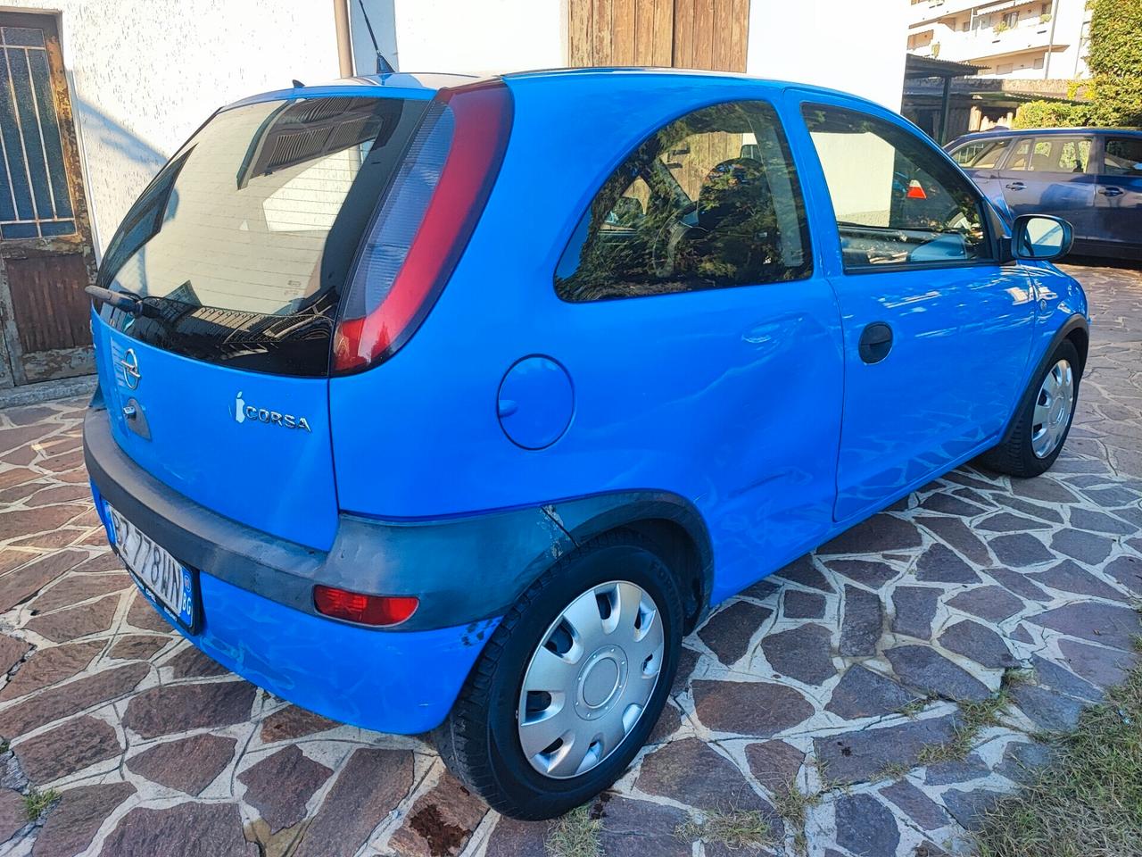 Opel Corsa 1.0i benzina euro 4 neopatentati