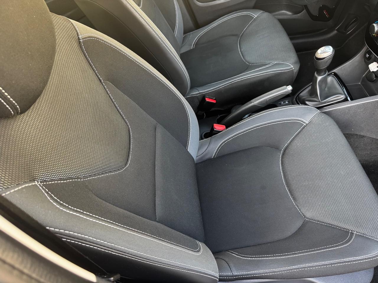 Renault Clio TCe 90 CV GPL 5 porte neopatentati