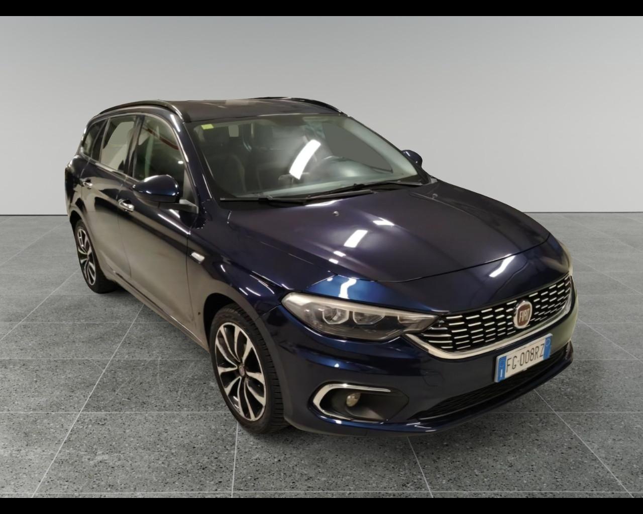 FIAT Tipo (2015-->) - Tipo 1.6 Mjt S&S SW Lounge